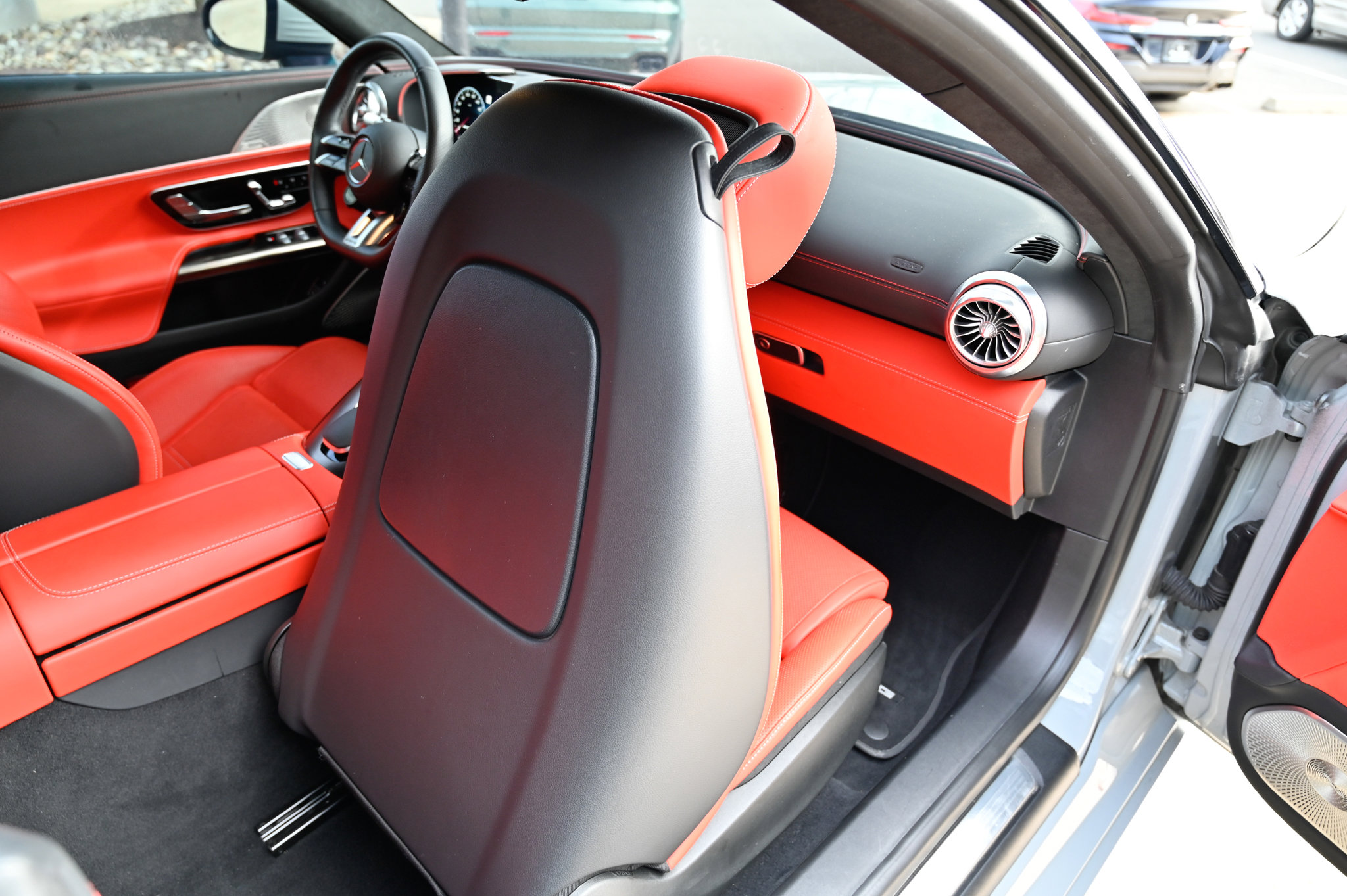 Used 2024 Mercedes-Benz SL 63 AMG 4MATIC image 41