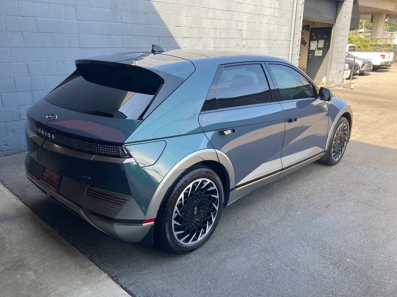 Used 2023 Hyundai Ioniq 5 Limited AWD/4WD image 3