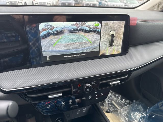 New 2026 Nissan Kicks SR w/ SR Premium Package AWD/4WD image 16
