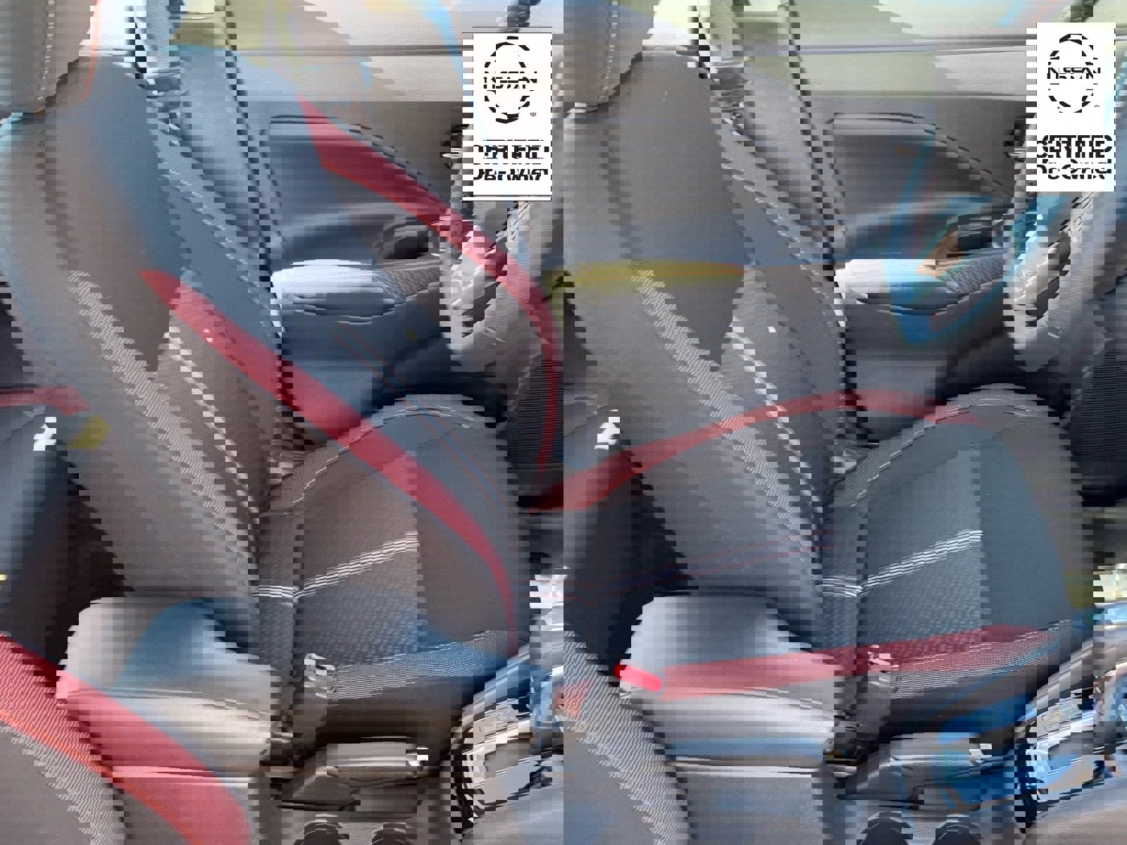 Certified 2025 Nissan Versa SR w/ Trunk Package image 13