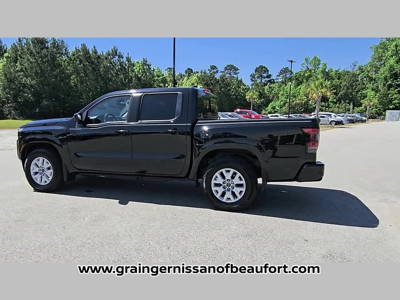 Used 2023 Nissan Frontier SV w/ SV Convenience Package image 27