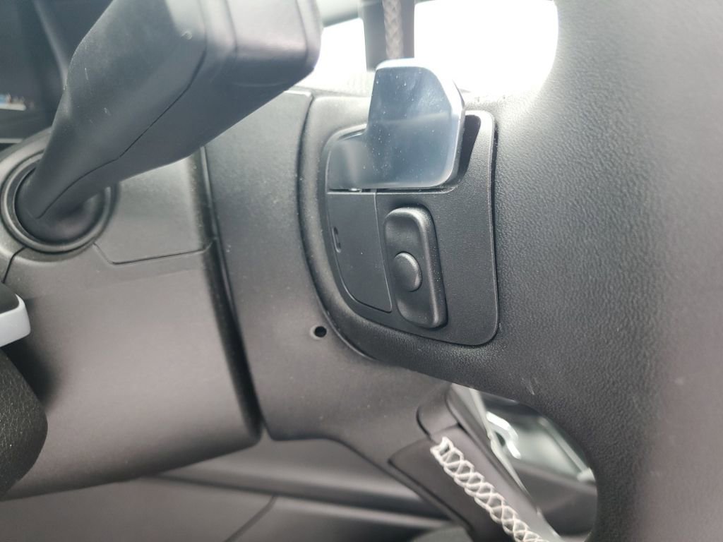 Used 2025 Jeep Grand Cherokee Altitude image 12