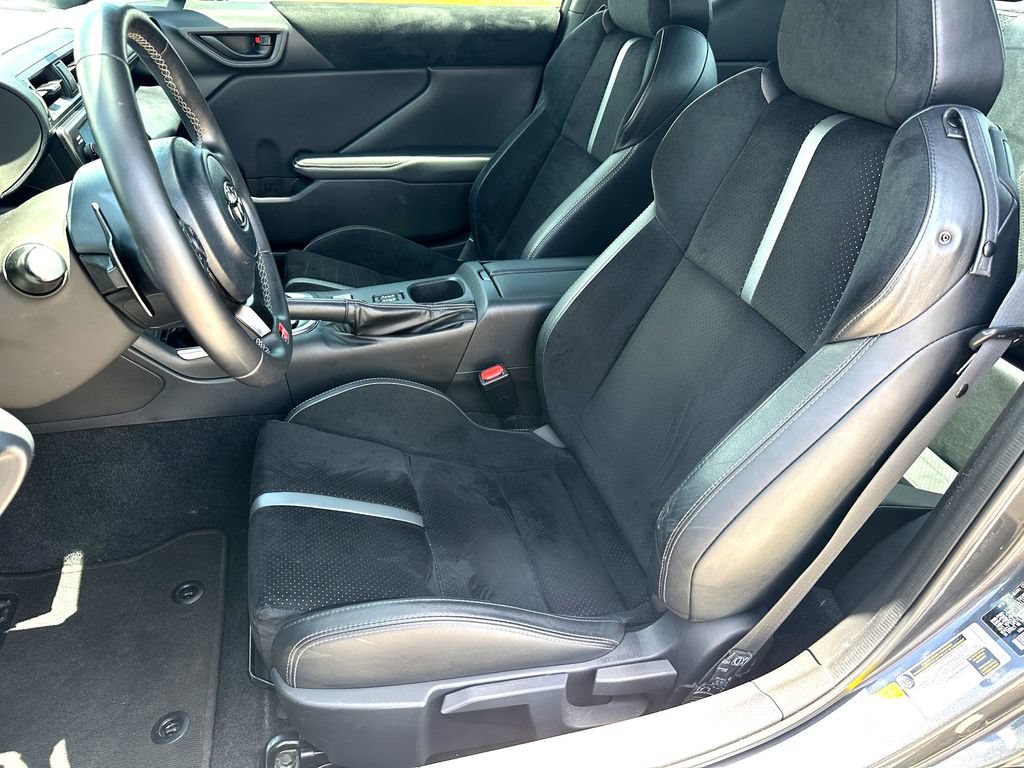 Used 2024 Toyota GR86 Premium RWD image 12
