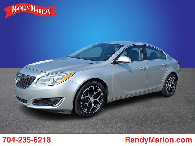 Used 2017 Buick Regal Sport Touring FWD image 1