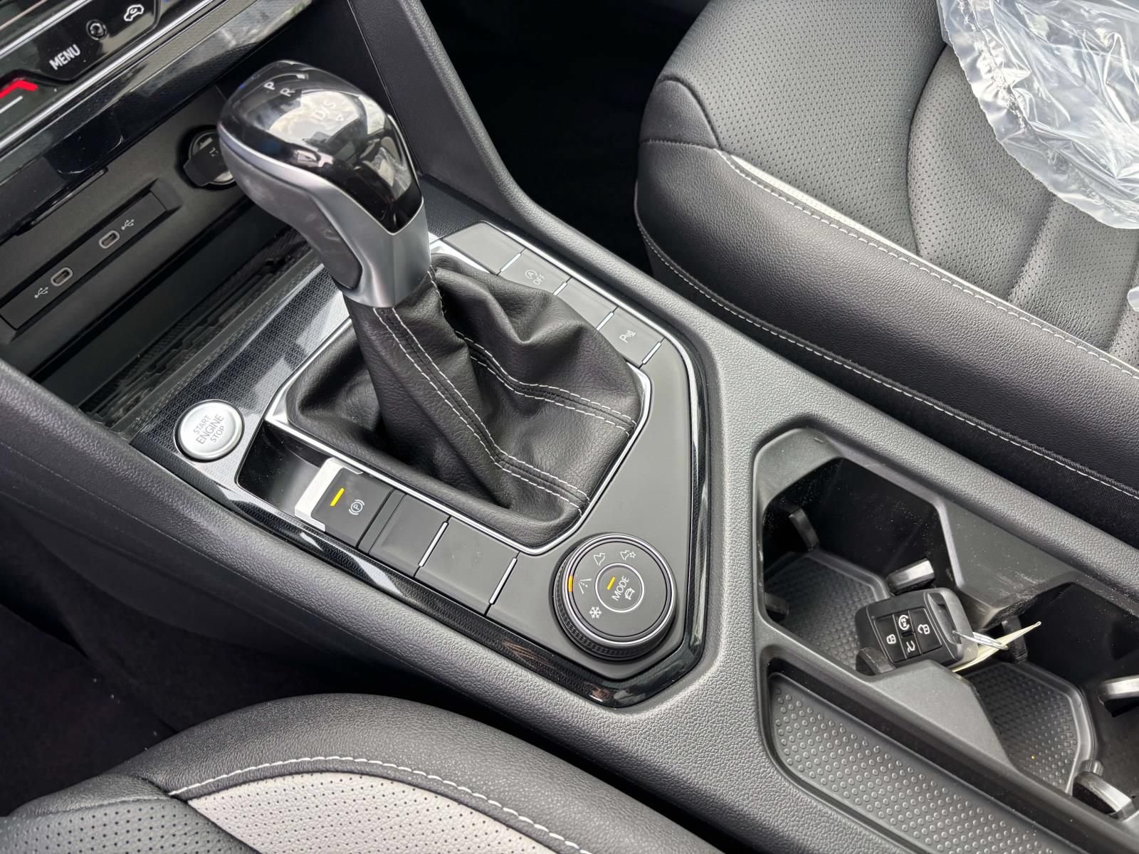 New 2026 Volkswagen Taos SEL AWD/4WD image 25
