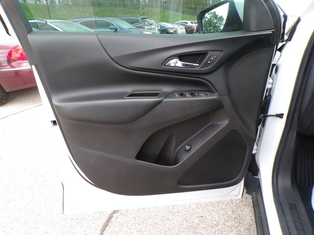 Used 2018 Chevrolet Equinox LT FWD image 20