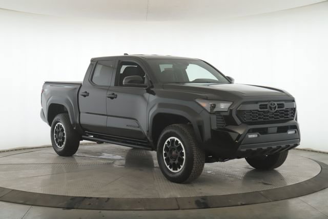 Used 2026 Toyota Tacoma TRD Off-Road AWD/4WD image 2