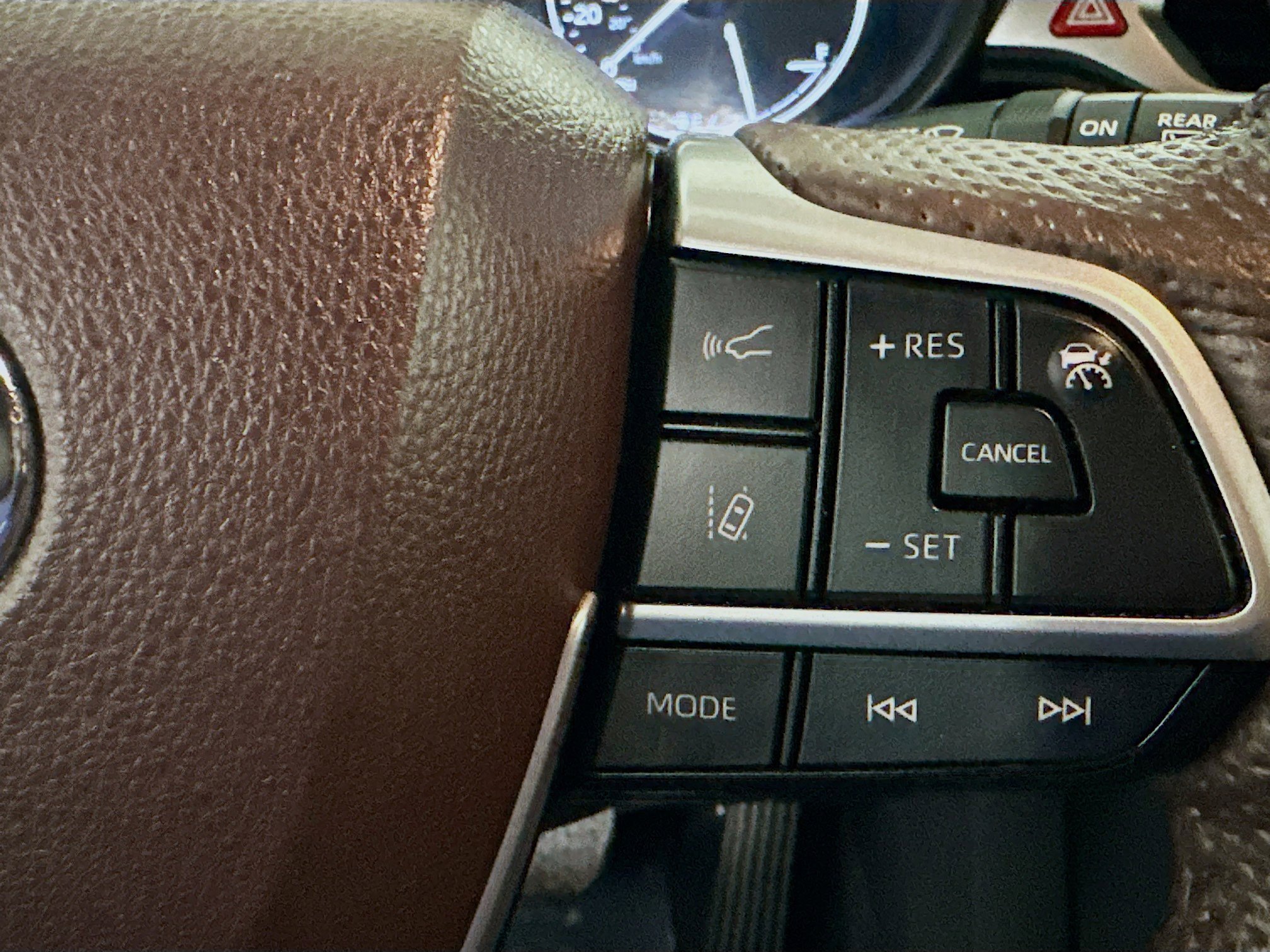 Used 2024 Toyota Sienna Platinum image 17