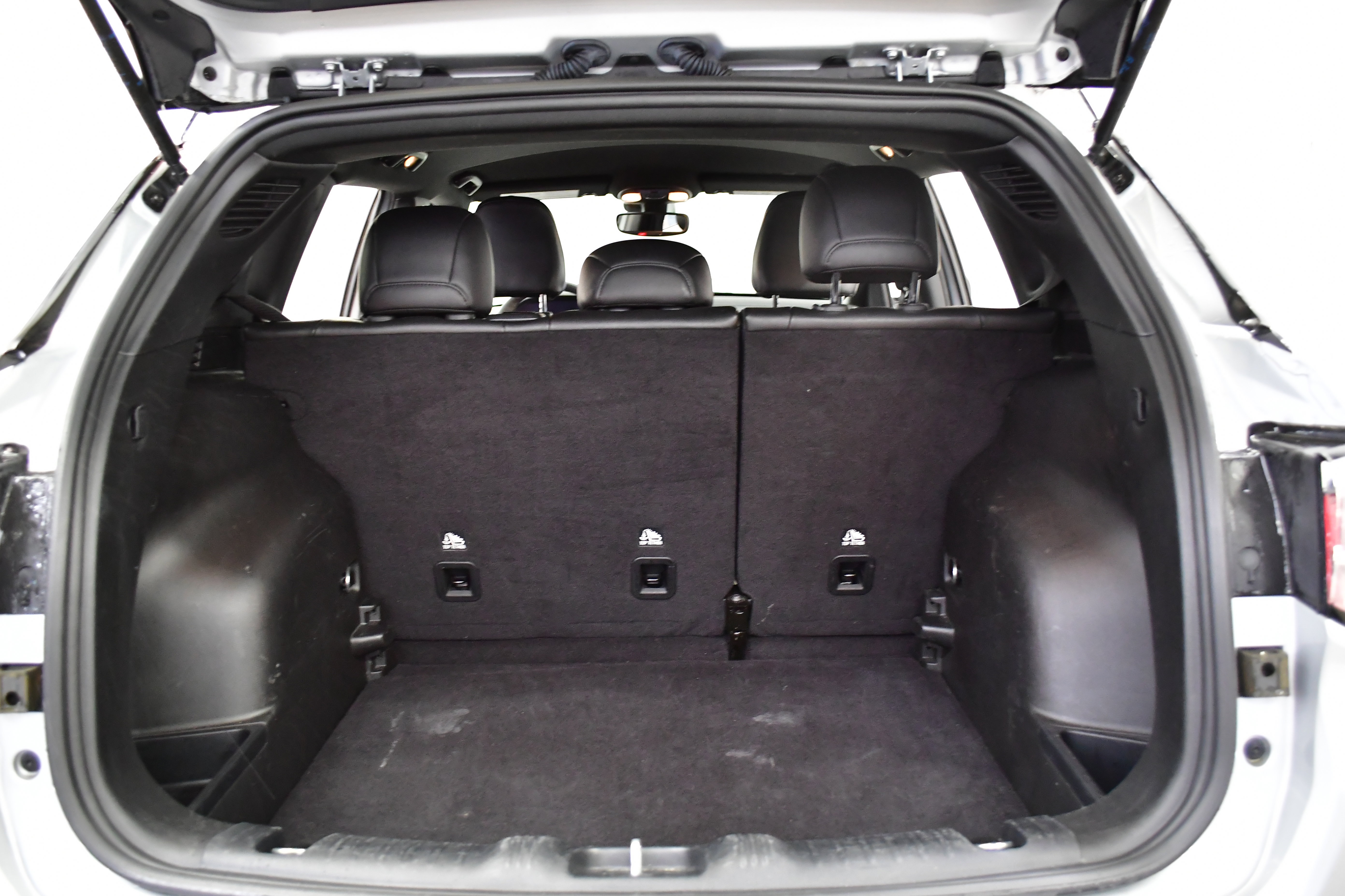 Used 2025 Jeep Compass Limited AWD/4WD image 8