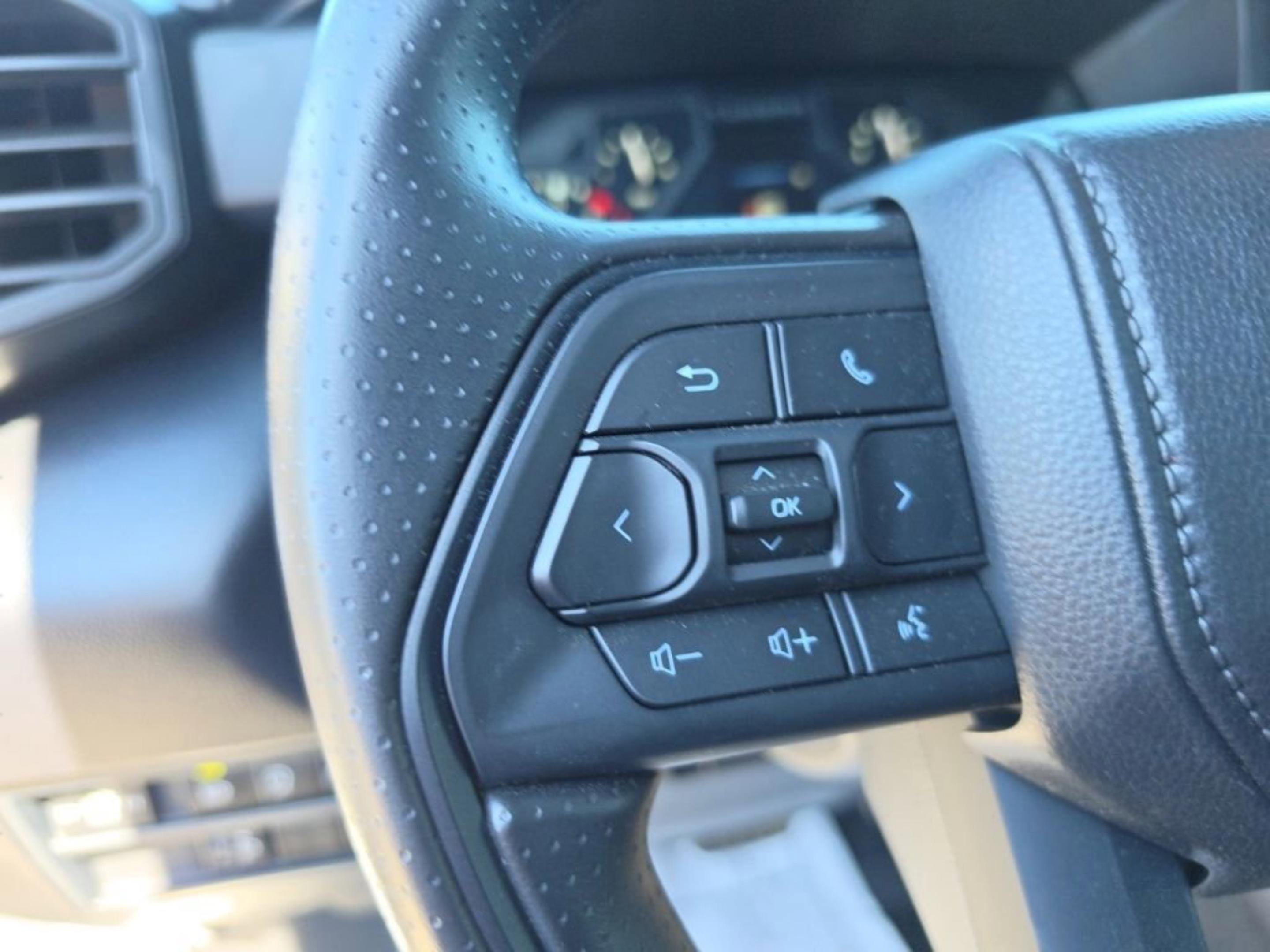 Used 2025 Toyota Tundra SR AWD/4WD image 14