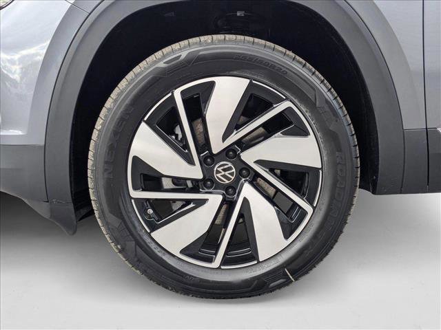 New 2025 Volkswagen Atlas SEL image 11