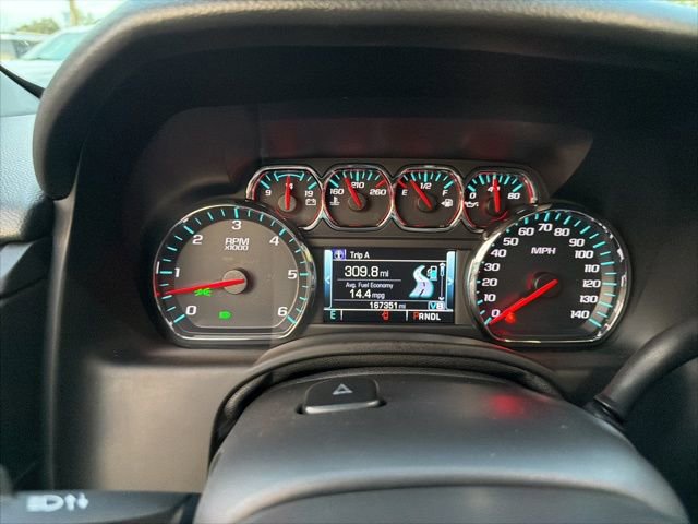 Used 2018 Chevrolet Suburban LT w/ LT Signature Package AWD/4WD image 18