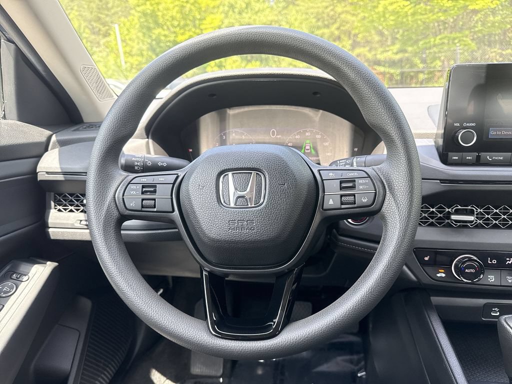 Used 2025 Honda Accord SE image 11