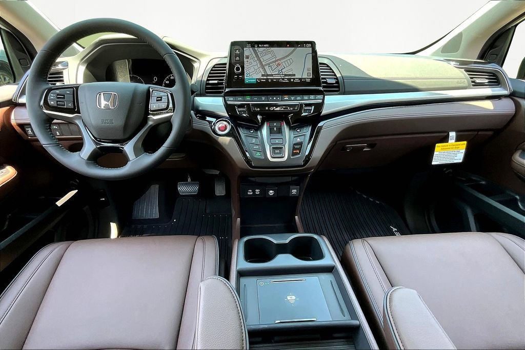 New 2026 Honda Odyssey Touring image 7