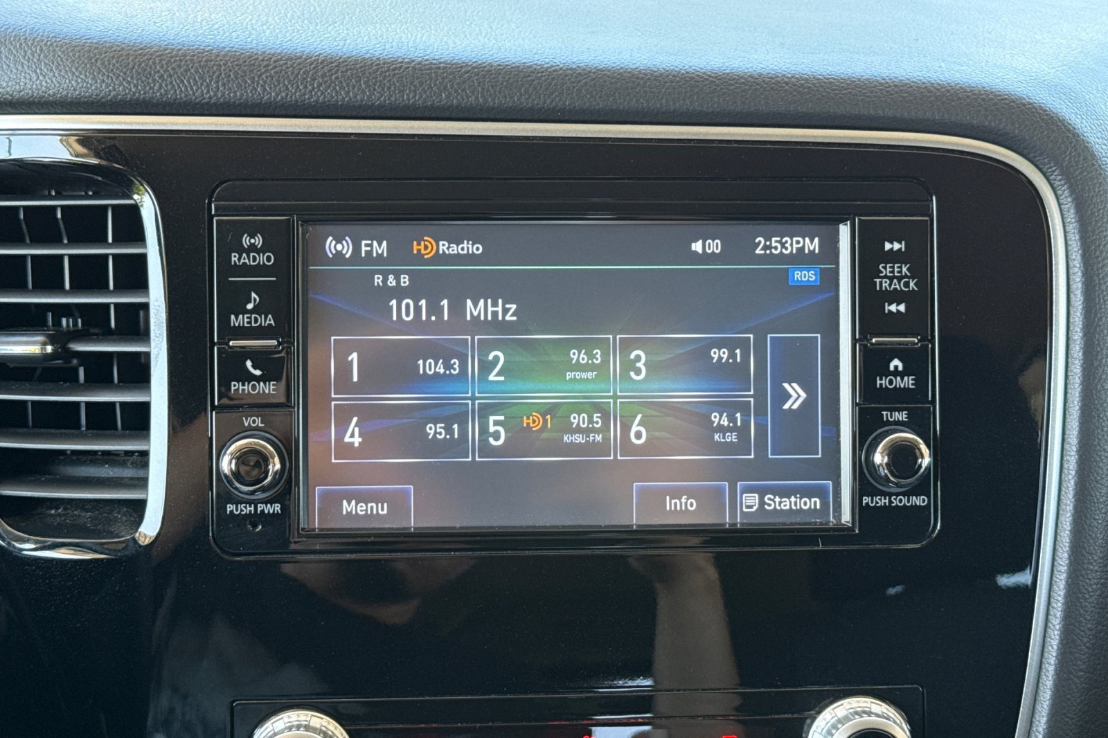 Used 2020 Mitsubishi Outlander ES FWD image 29