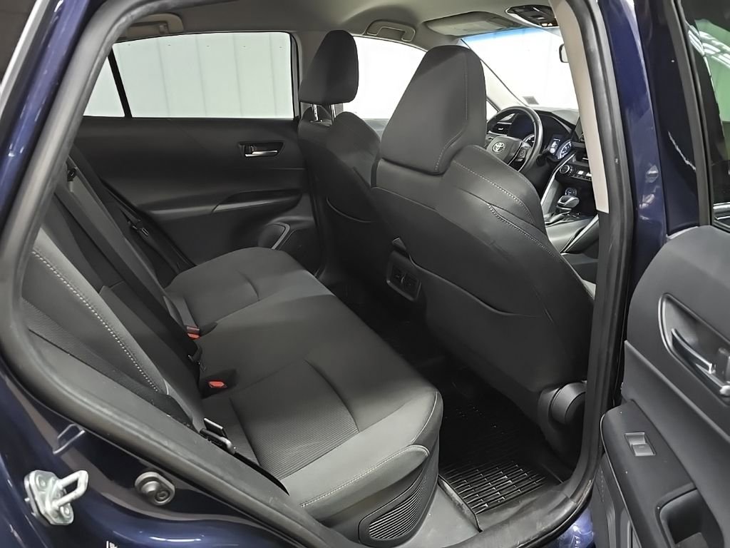 Used 2021 Toyota Venza LE AWD/4WD image 17