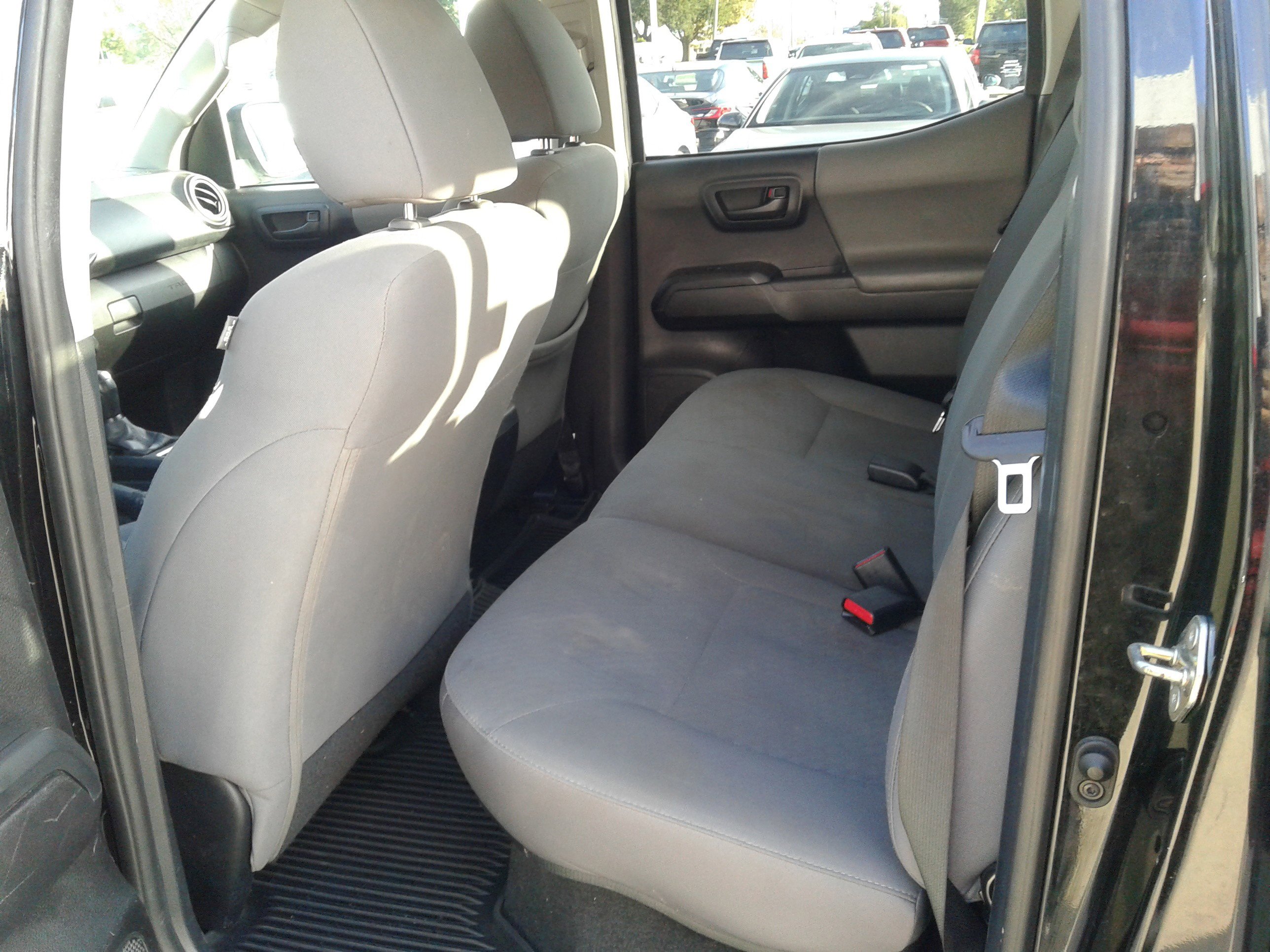 Used 2020 Toyota Tacoma SR image 12