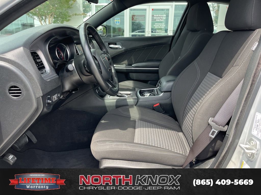 Used 2023 Dodge Charger SXT w/ Cold Weather Package RWD image 4
