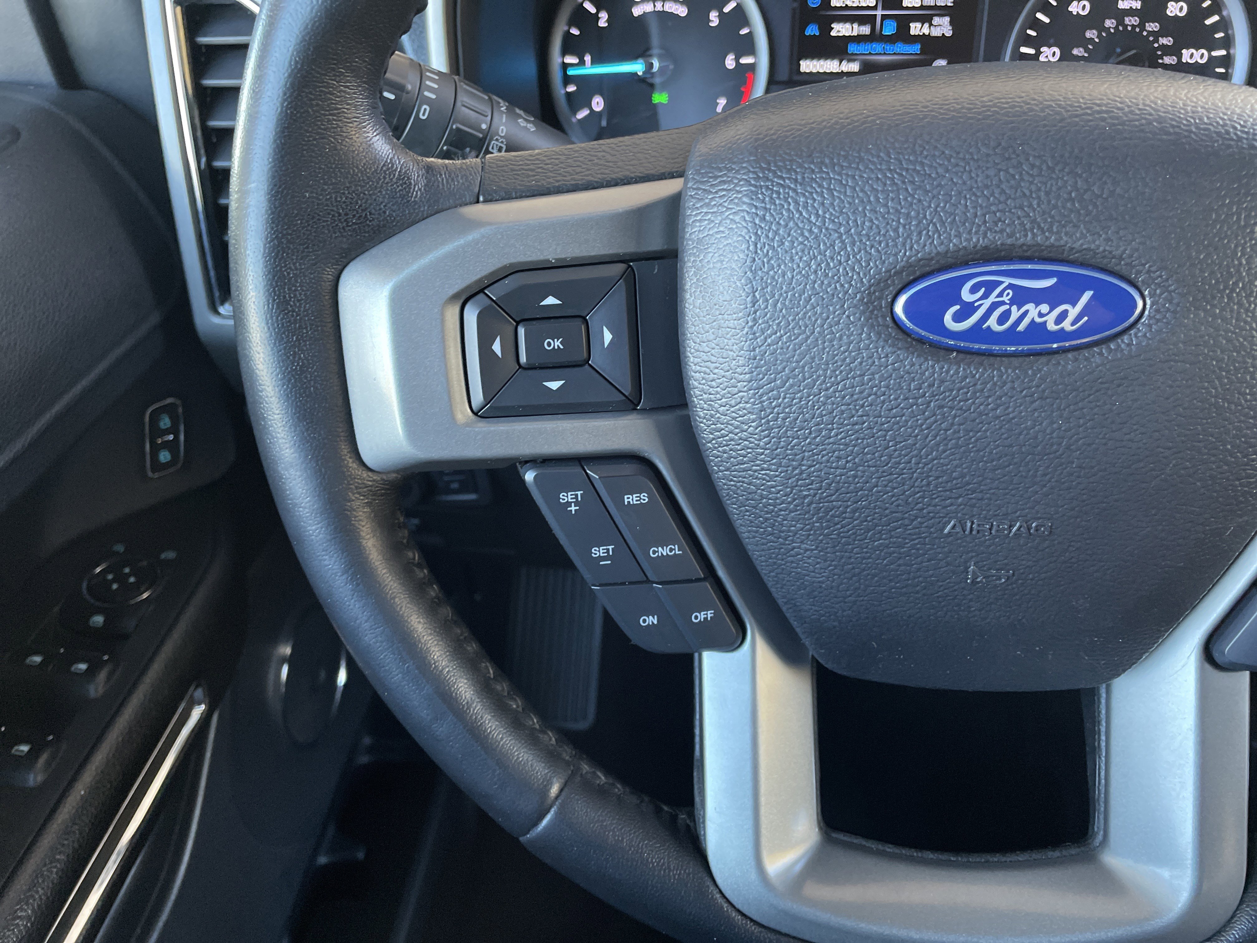 Used 2021 Ford Expedition XLT image 12