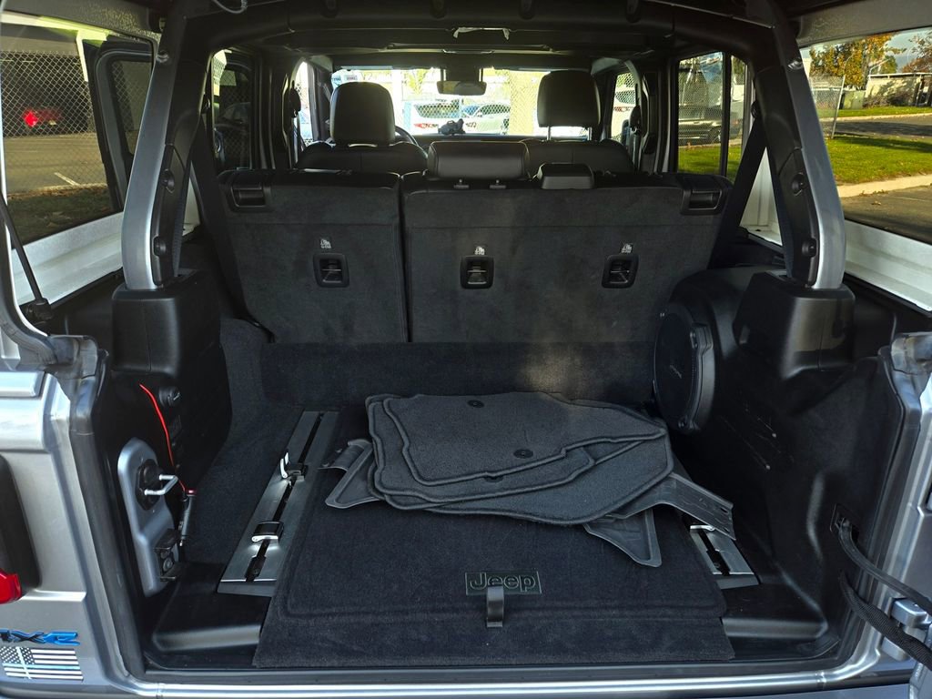 Used 2021 Jeep Wrangler Unlimited Sahara image 27