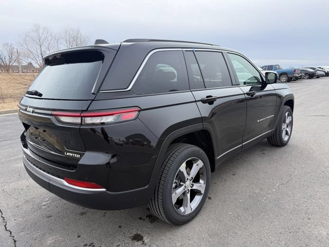 New 2026 Jeep Grand Cherokee Limited w/ Luxury Tech Group II AWD/4WD image 7