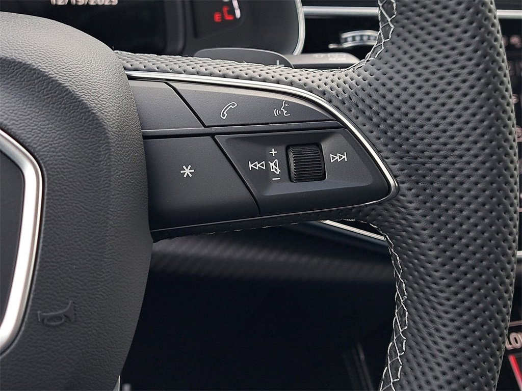 New 2026 Audi SQ7 Prestige image 9