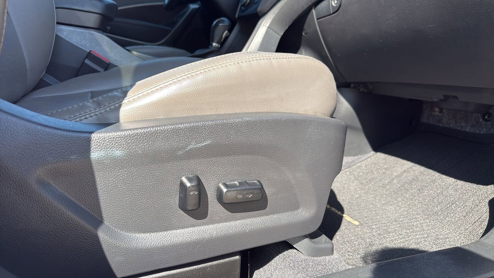 Used 2014 Hyundai Santa Fe Sport w/ Technology Package 04 FWD image 21