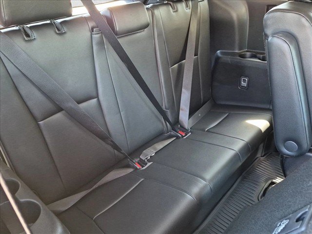 Used 2021 Toyota Highlander XLE FWD image 19
