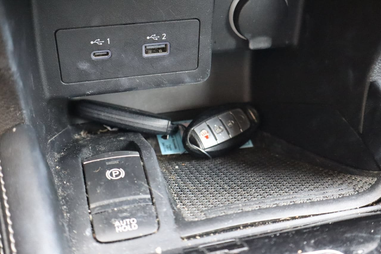 Used 2022 Nissan Kicks SV FWD image 23