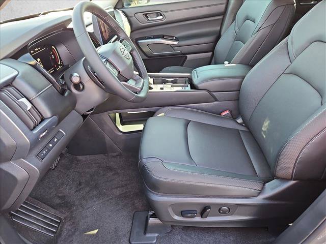 New 2026 Nissan Pathfinder SL FWD image 4