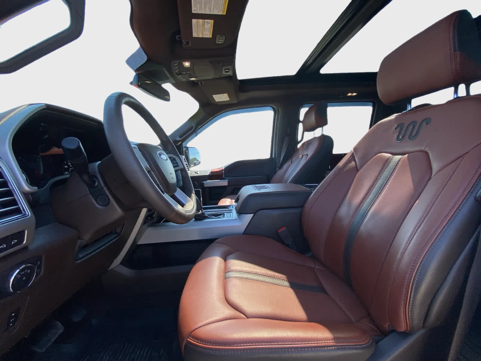 Used 2019 Ford F150 King Ranch w/ Equipment Group 601A Luxury AWD/4WD image 10