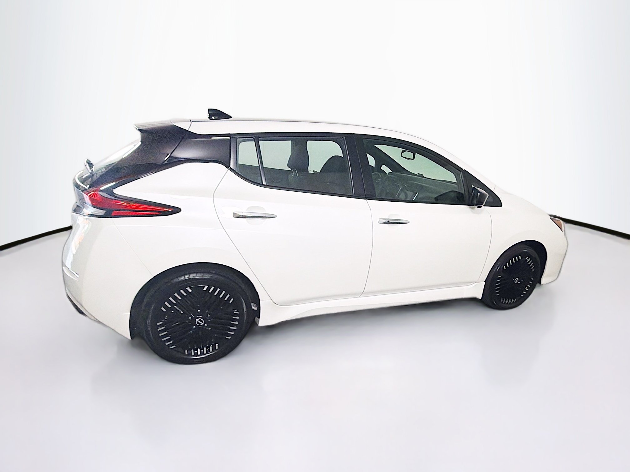 Used 2024 Nissan Leaf SV Plus FWD image 10