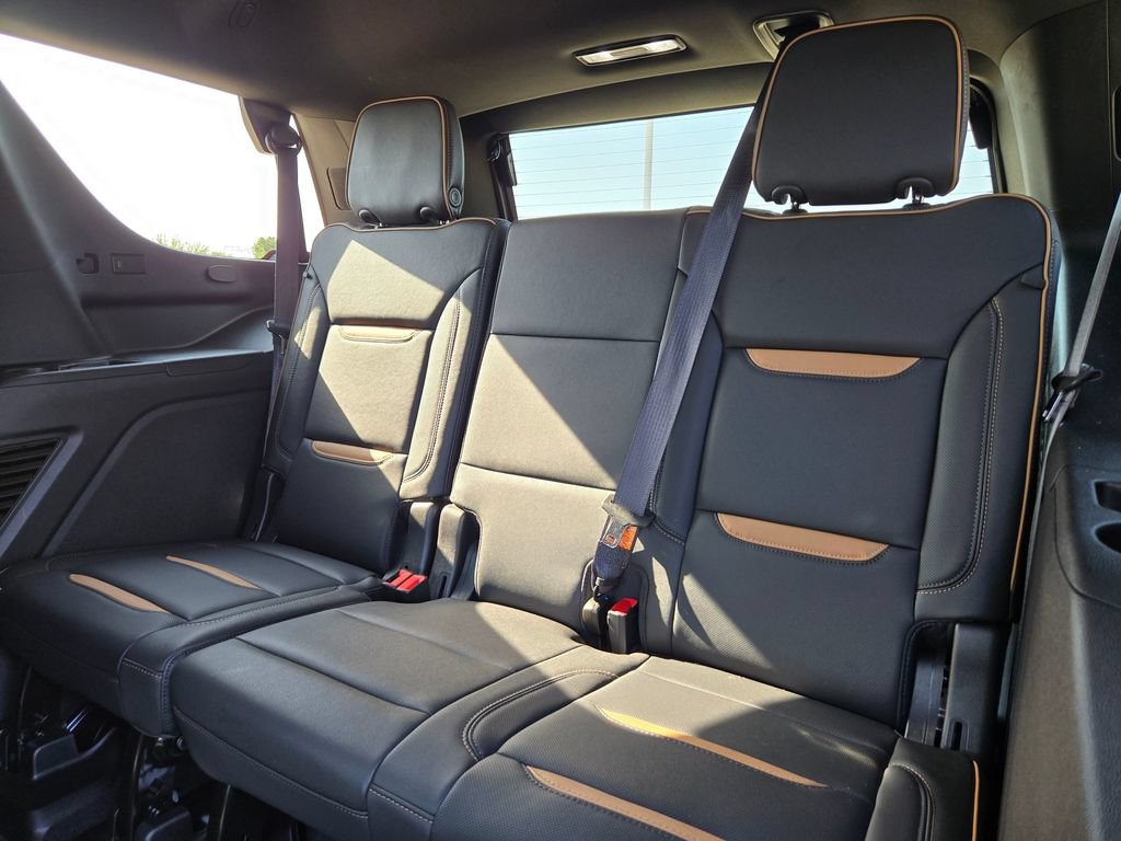 Used 2024 GMC Yukon AT4 w/ AT4 Premium Plus Package AWD/4WD image 24