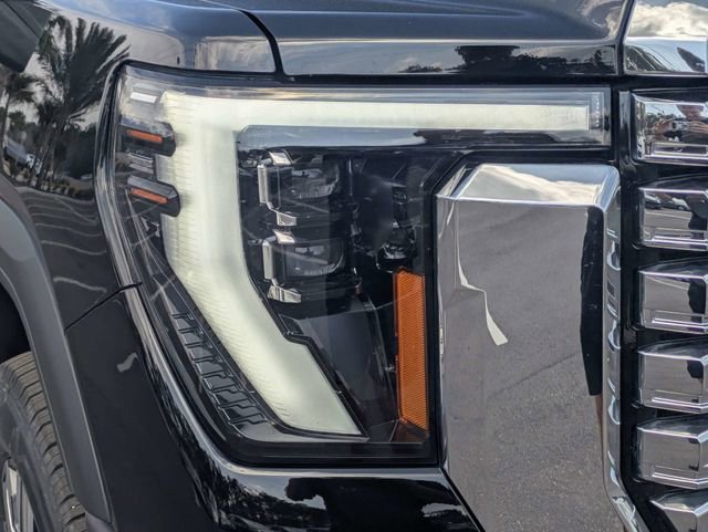 Used 2024 GMC Sierra 2500 Denali w/ Denali Reserve Package image 9