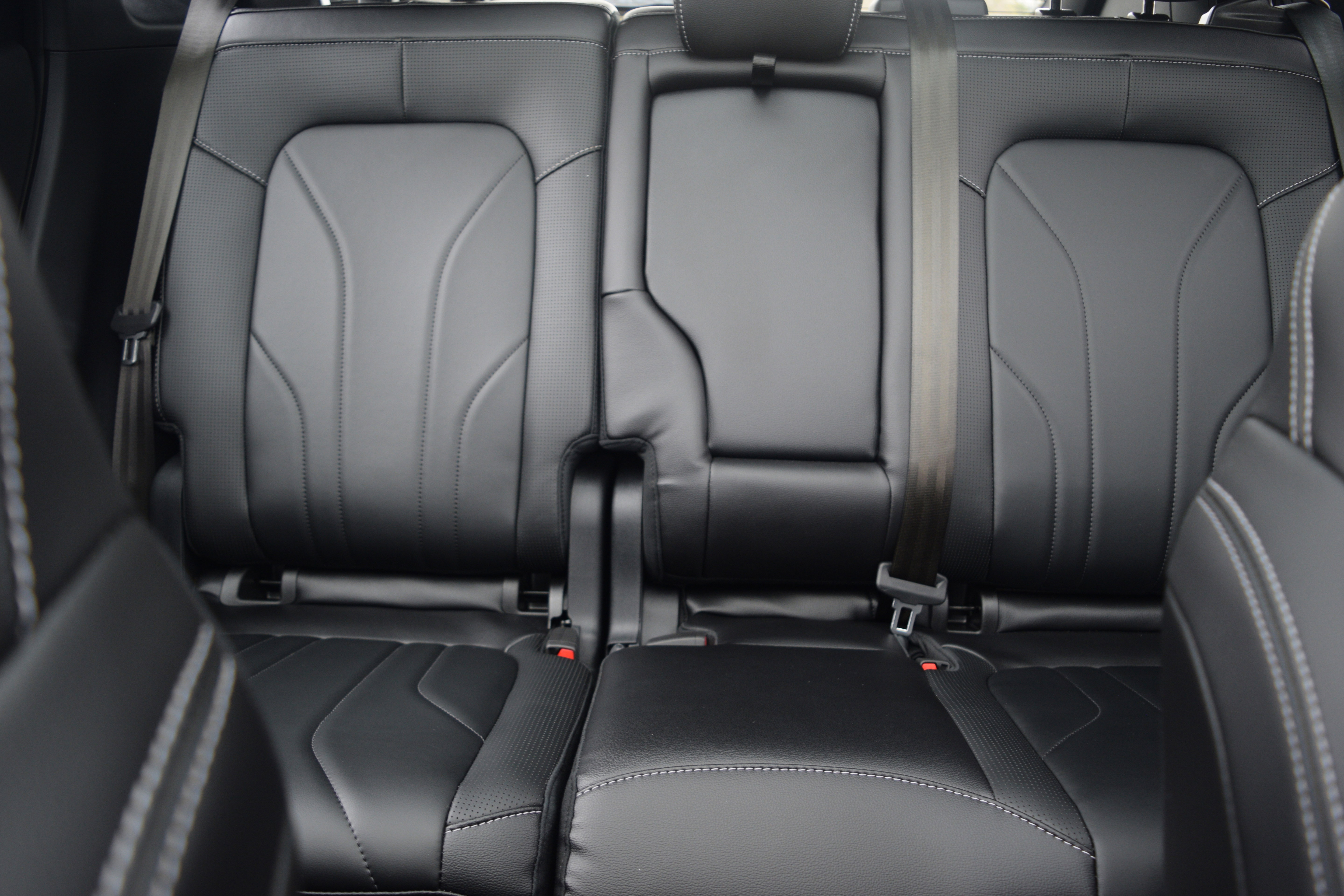 Used 2025 Ford Escape Platinum w/ Premium Technology Package image 15