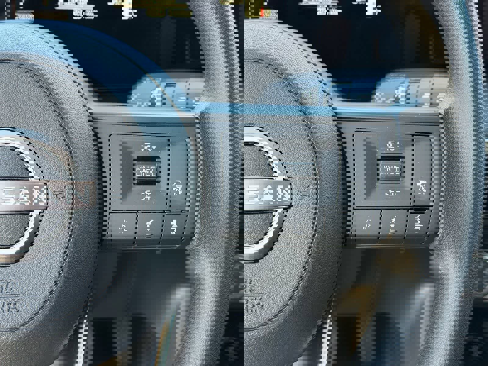 Certified 2025 Nissan Kicks S image 30