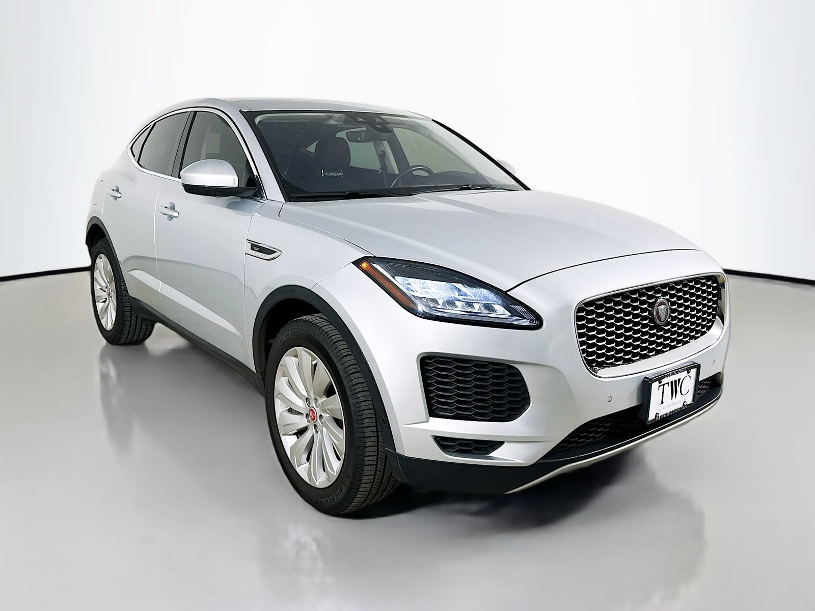 Used 2018 Jaguar E-PACE SE AWD/4WD image 3