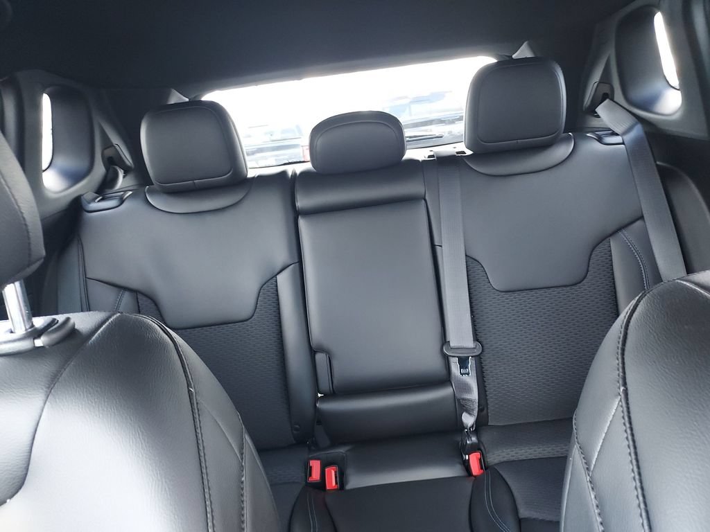 New 2026 Jeep Compass Latitude AWD/4WD image 13