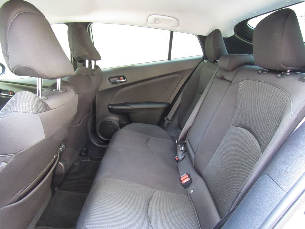 Certified 2022 Toyota Prius LE AWD/4WD image 15