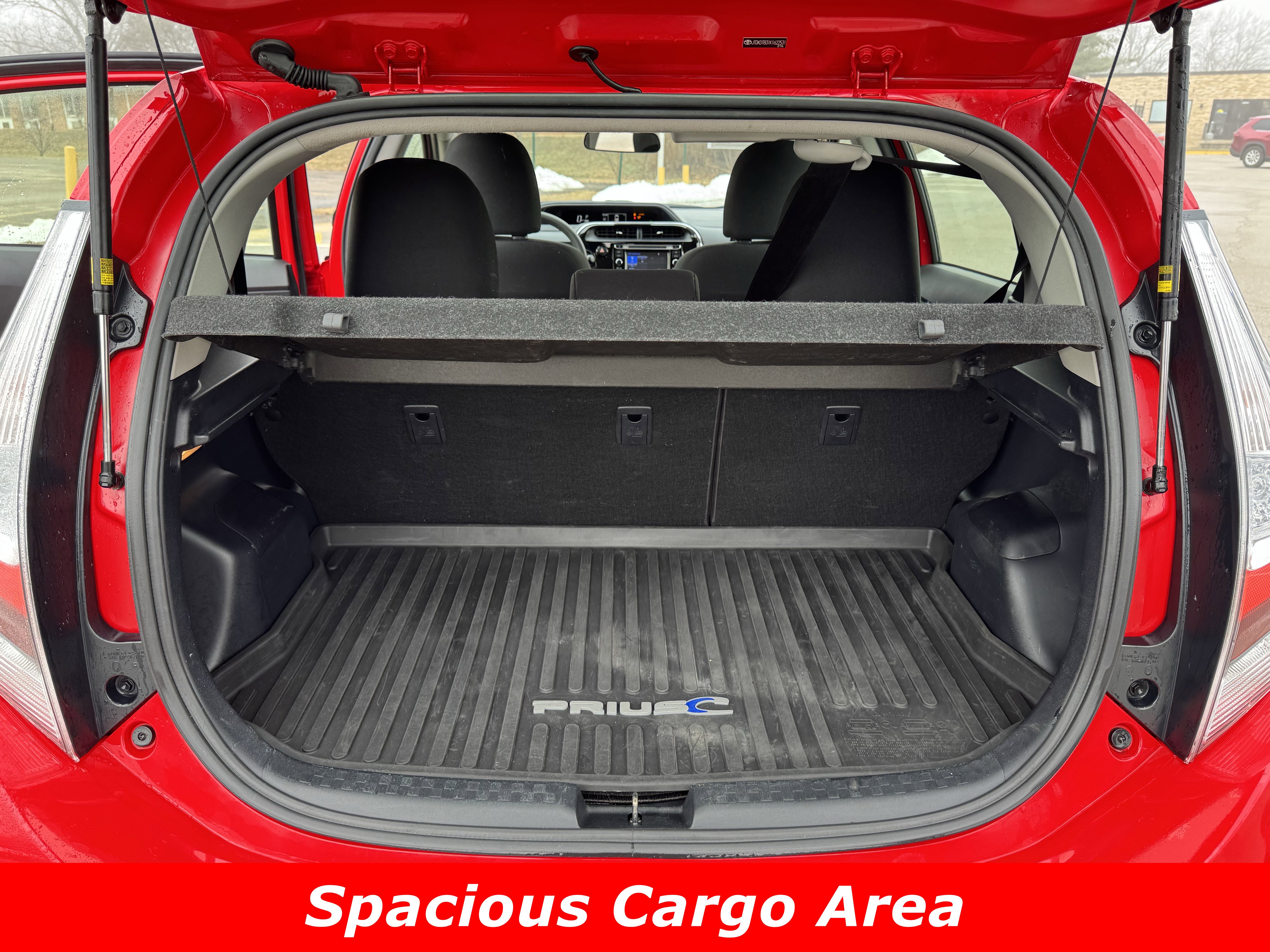 Used 2019 Toyota Prius C image 13