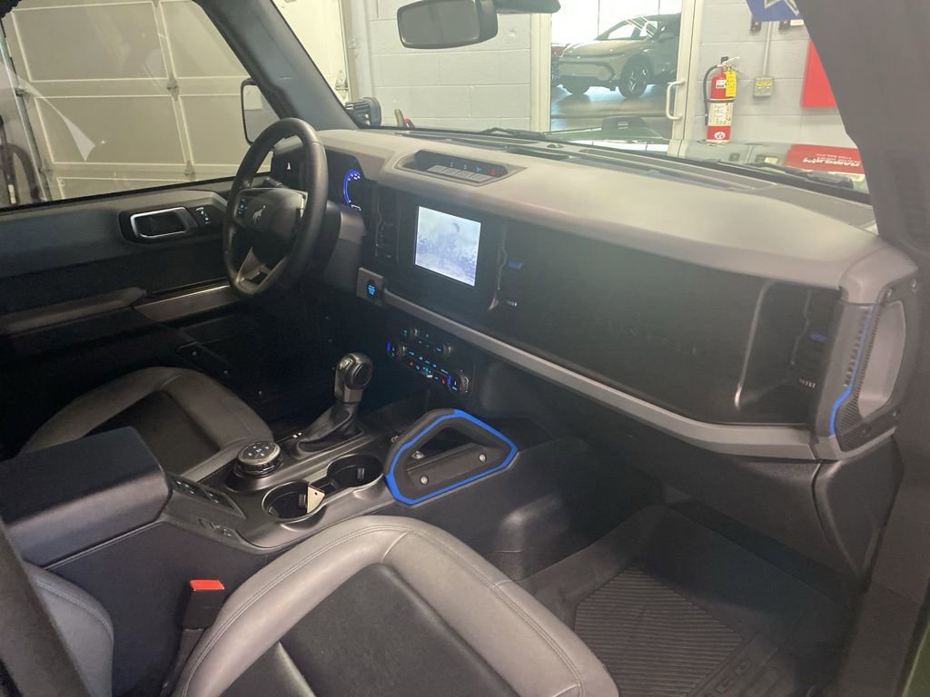 Used 2022 Ford Bronco Black Diamond image 14
