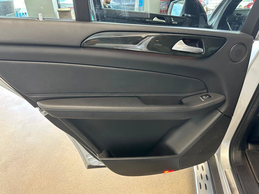 Used 2017 Mercedes-Benz GLS 450 4MATIC image 26