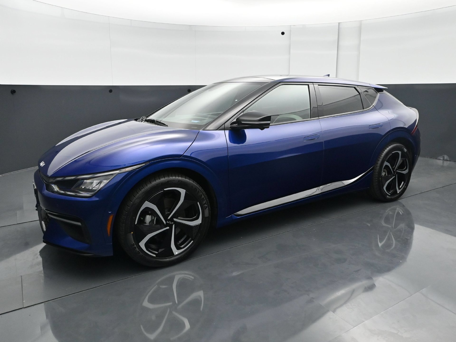 Used 2023 Kia EV6 GT-Line AWD/4WD image 2