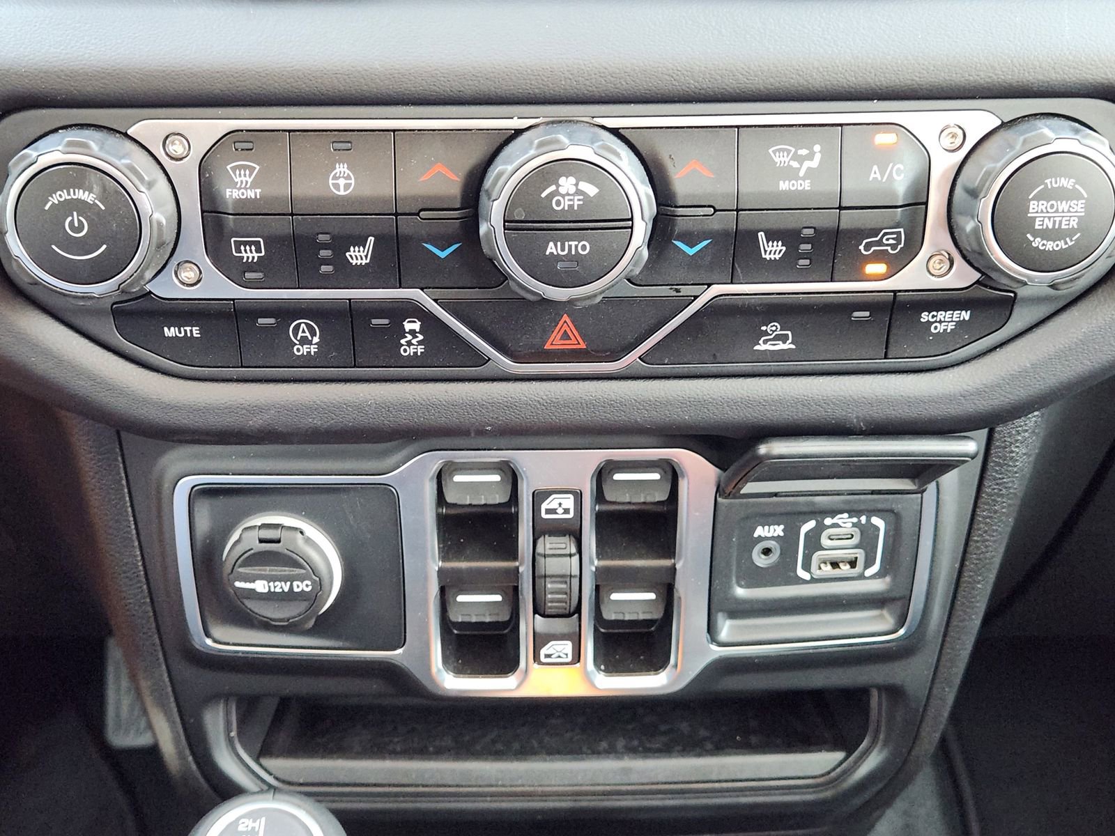 New 2025 Jeep Gladiator Sport image 14