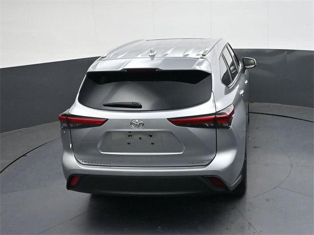 Used 2023 Toyota Highlander L image 30