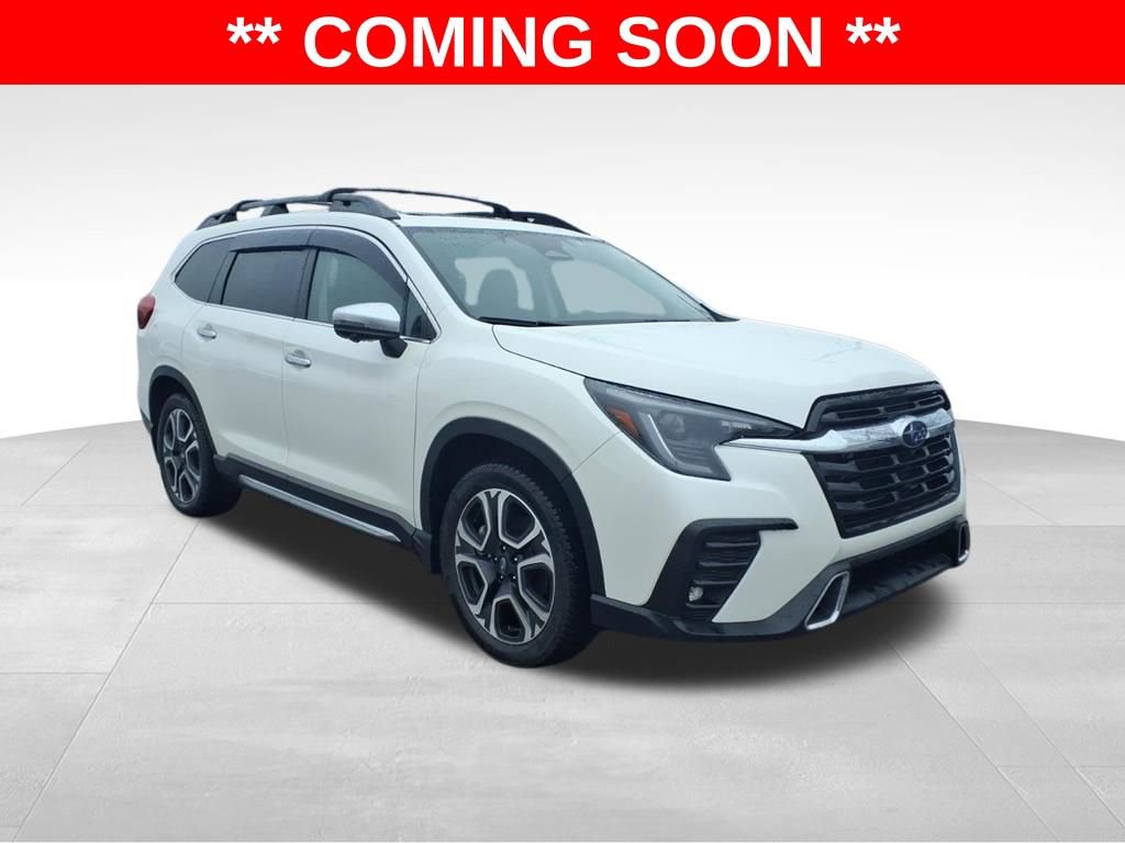 Used 2023 Subaru Ascent Touring image 1