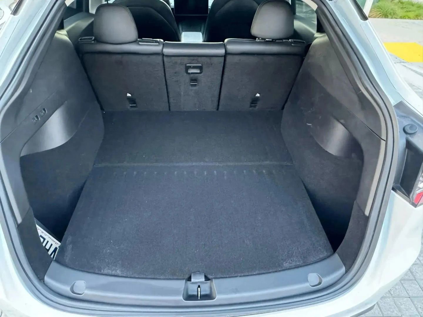 Used 2021 Tesla Model Y Long Range image 37