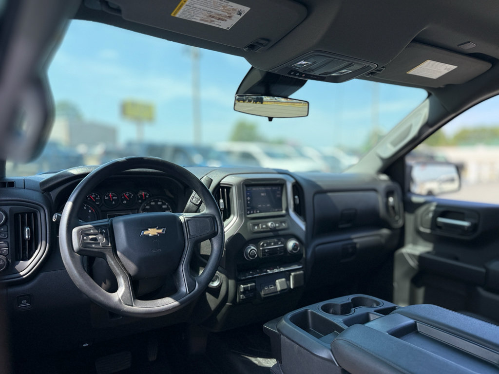 Used 2025 Chevrolet Silverado 1500 Custom AWD/4WD image 31