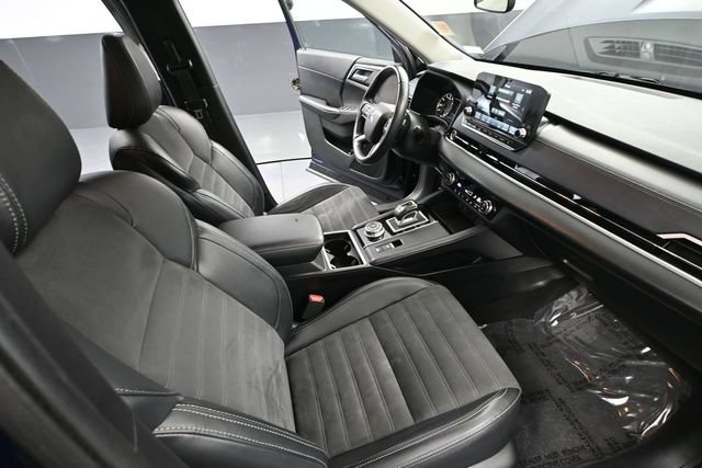 Used 2024 Mitsubishi Outlander SE AWD/4WD image 42