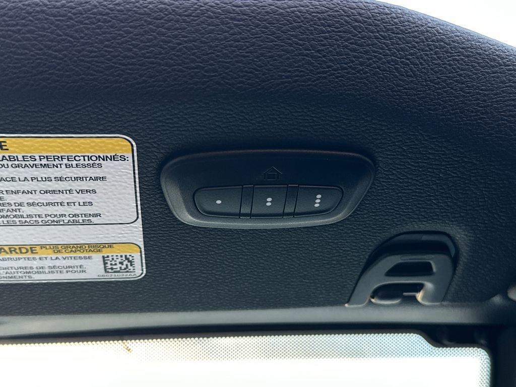 Used 2024 Jeep Wrangler Unlimited image 32